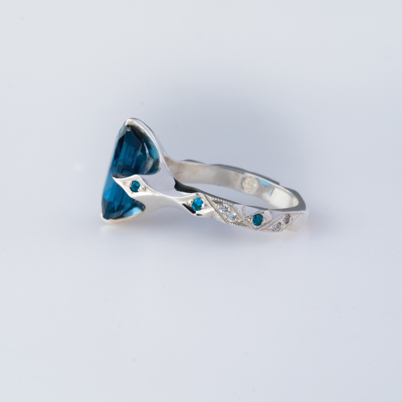 خاتم توباز شبتاب