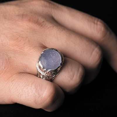 نگین آبی کبود یمن، مزین به حکاکی سوره توحید با امضاء قطره