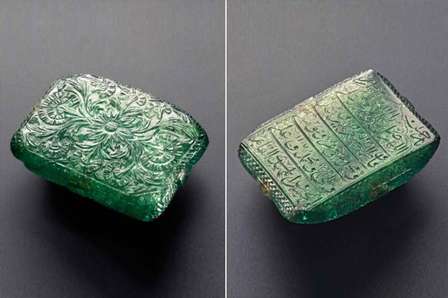 زمرد مغول، مزین به نام حضرت فاطمه، امام علی (علیه السلام) و امامان معصوم