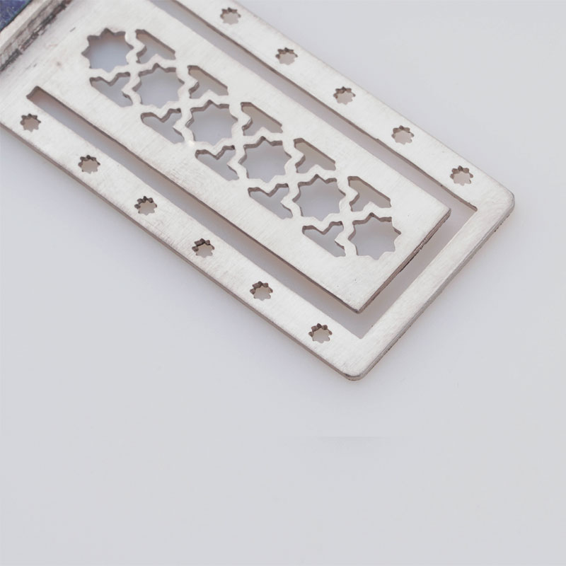 نشان دستساز نقره، مدل نگیندار