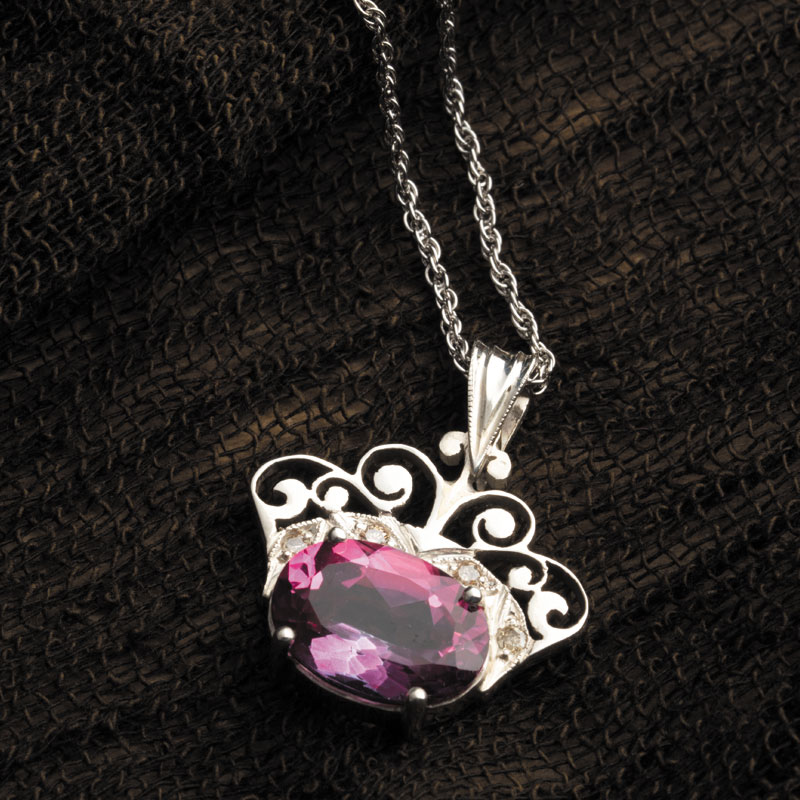 آویز توپاز زینت الملوک