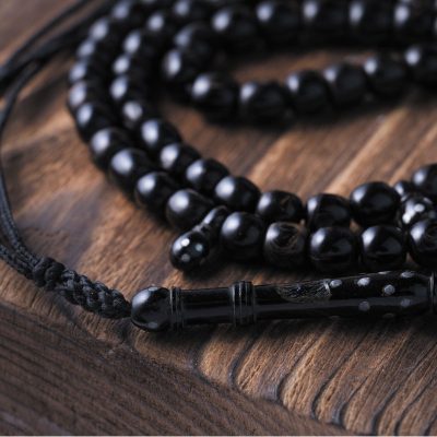 یسر برای غلبه بر هر نوع ظلم کارایی دارد و به شما کمک میکند تا به ادراک خود اعتماد کنید.