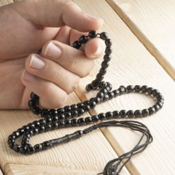 100 دانه یُسر مشکی حجاز با تراش دستی و گرد