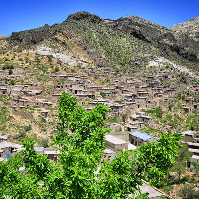 روستای لایزنگان مشهور به سرزمین گلهای محمدی و ماسولهی فارس