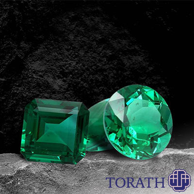 زمردها نیز مانند سایر جواهرات رنگی بر اساس پارامترهای 4C مورد بررسی و ارزش‌گذاری قرار می‌گیرند.