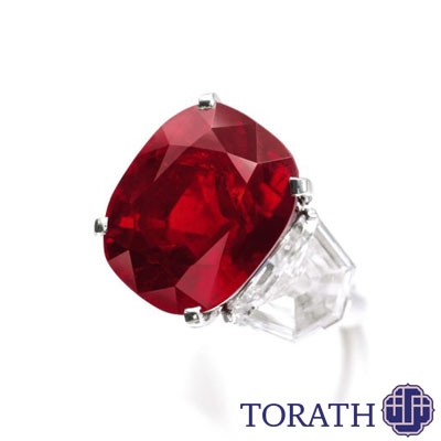 انگشتر خارق‌العاده یاقوت سرخ طلوع آفتاب (Sunrise Ruby) در سال 2015 با قیمت 30.42 میلیون دلار فروخته شد و رکوردها را شکست.
