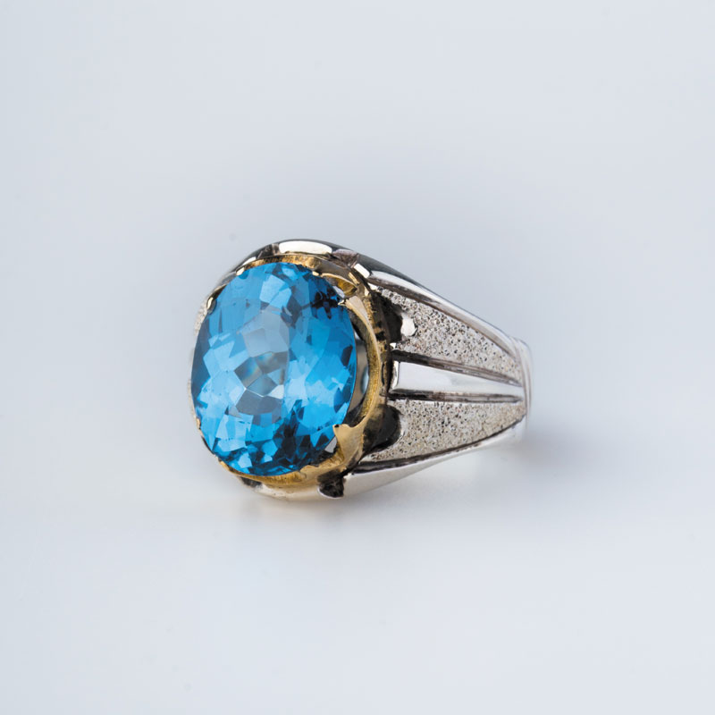 خاتم توباز مقام