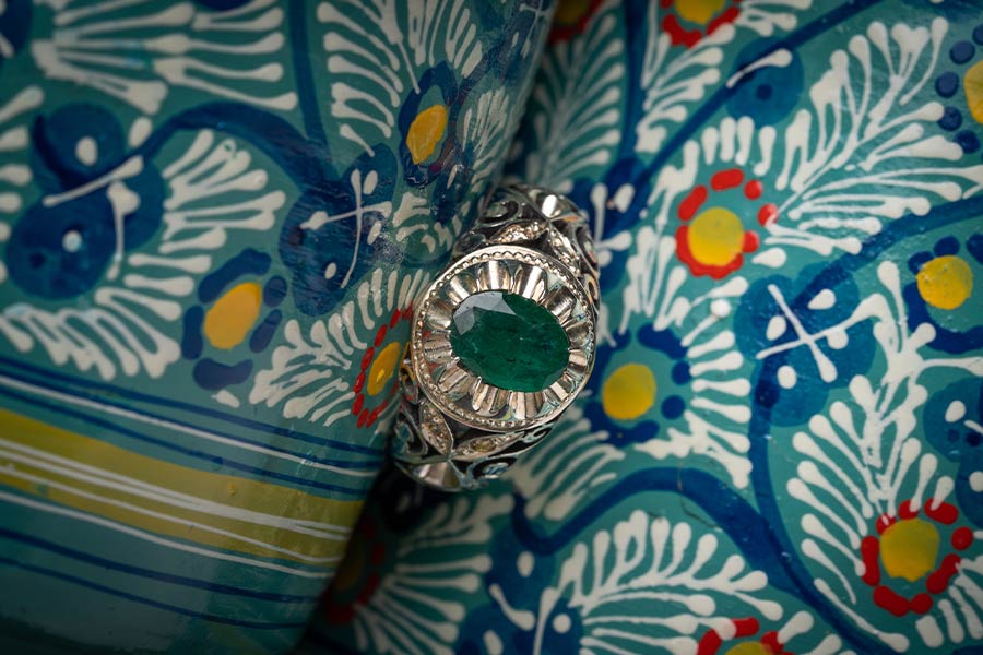 انگشتر زمرد معاون الملک