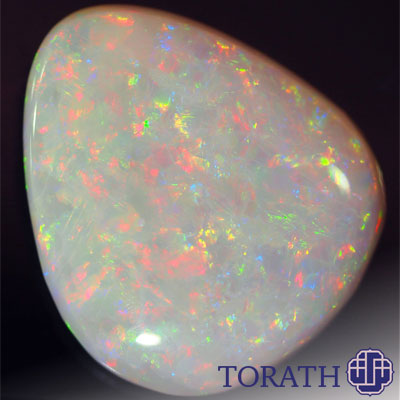 اوپال سفید از جمله رایج‌ترین اوپال‌های گرانبها