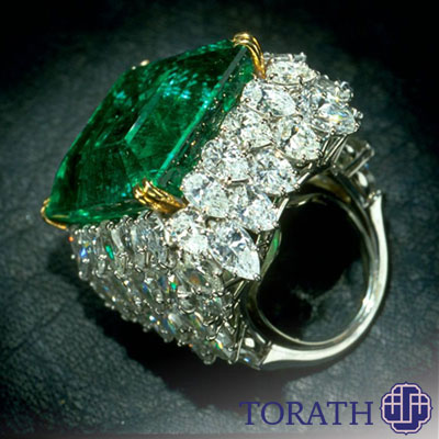 زمرد Ghalk از معروف‌ترین زمردهای جهان با وزن خیره کننده 37.8 قیراط است.