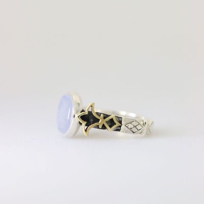 رکاب دستساز نقره و برنج، مدل صفوی با طرح تاج‌دار (هنر استاد اسکندری)