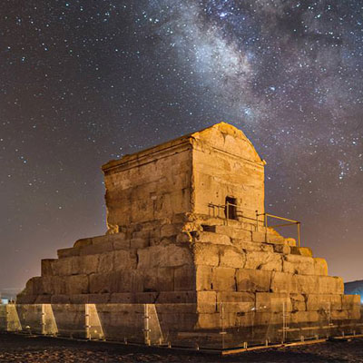 میراث جهانی پاسارگاد، مجموعه‌ای از سازه‌های باستانی برجای‌مانده از دوران هخامنشی در استان فارس