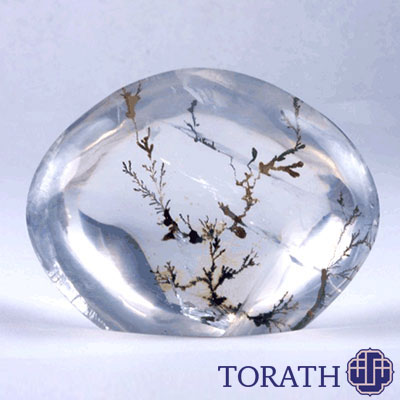 شجرهای مصنوعی معمولاً از جنس شیشه هستند که توسط لیزر بر روی سطح خارجی آنها حکاکی منظره صورت گرفته است.