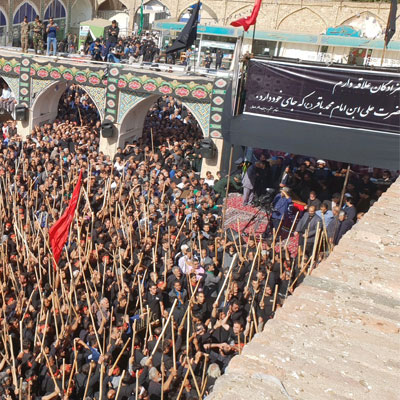 مراسم قالی شویان مشهد اردهال، مراسمی نمادین و تنها آیین مذهبی اسلامی است که به تاریخ شمسی در آستان مقدس حضرت علی بن امام محمد باقر (علیه‌السلام) برگزار می‌شود.