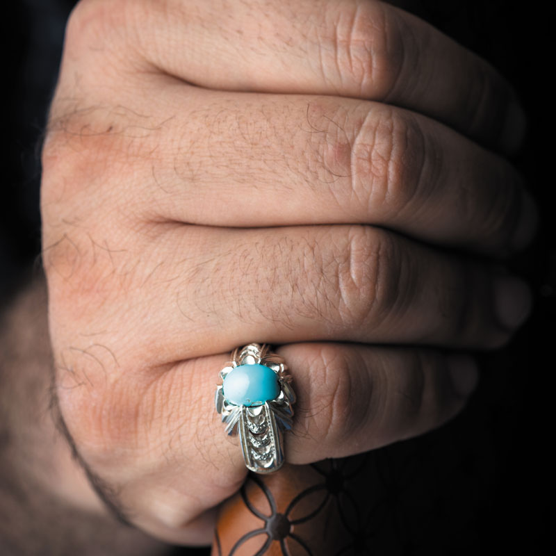 فیروزه آبی نیشابور با تراش دامله، ابعاد 7*10 میلی‌متر