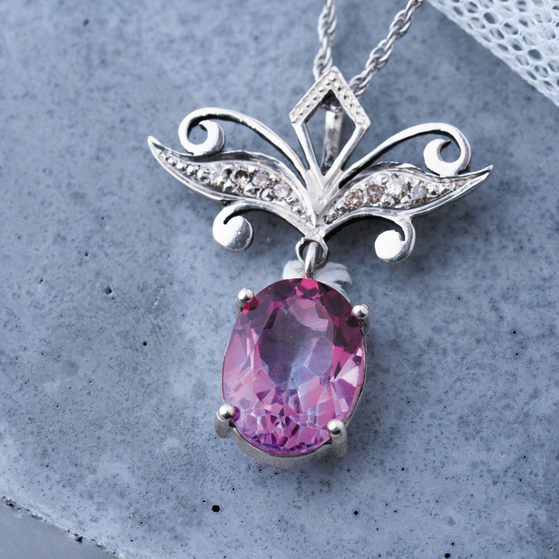 آویز توپاز ملک