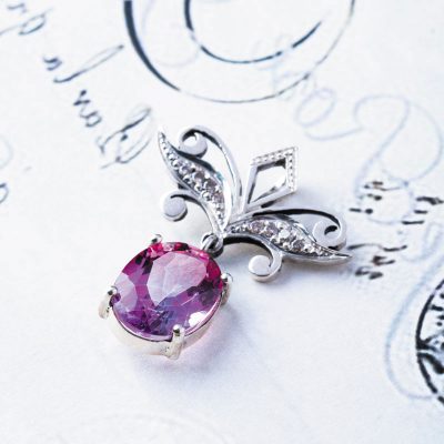 بدنه دستساز نقره، مدل پروانه (هنر استاد اسکندری) به همراه 8 عدد الماس اصل