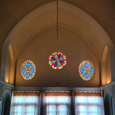 پنجره‌های روزن در اشکال متفاوتی مانند مستطیل، مربع، دایره و یا ترکیبی از مثلث با مربع یا مستطیل ساخته می‌شدند.