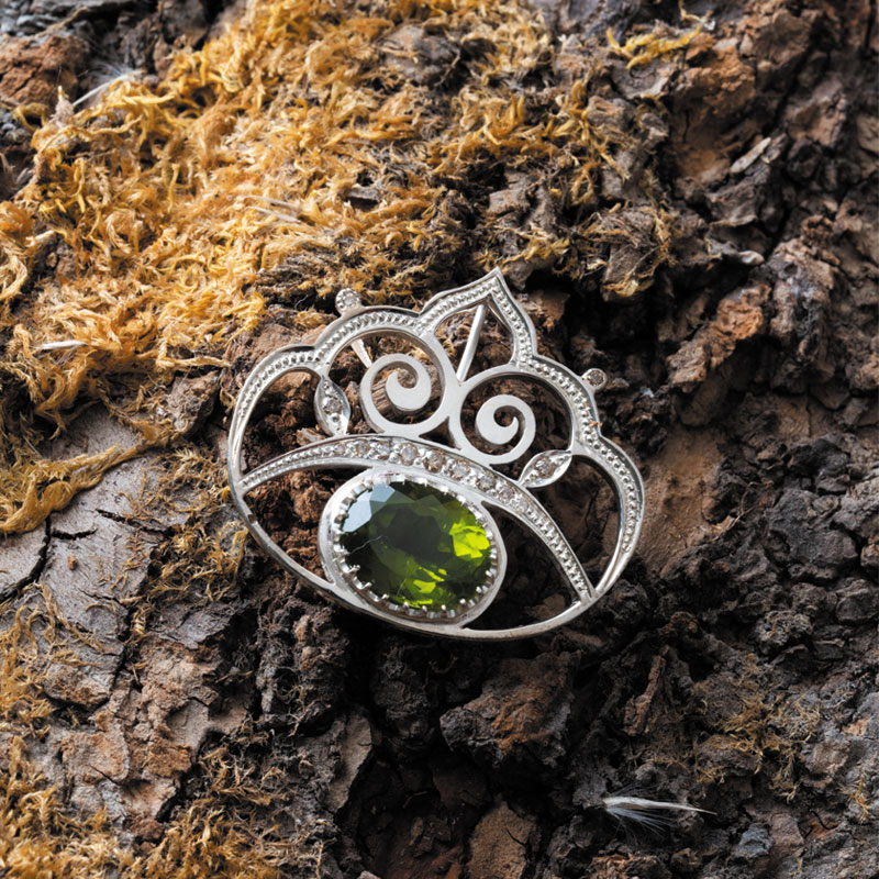 آویز زبرجد گلبهاری