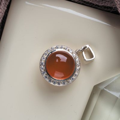 آویز عقیق هسل