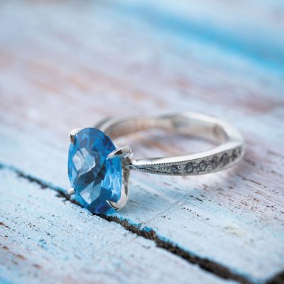 انگشتر توپاز لزور