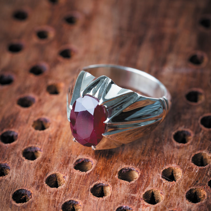 انگشتر یاقوت دماوند