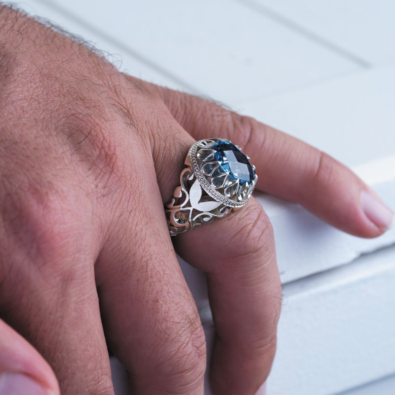 خاتم توباز سلطاني