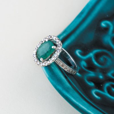 انگشتر زمرد ثریا