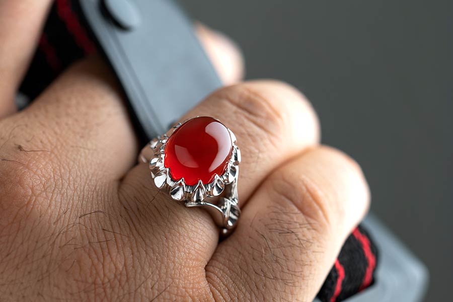 انگشتر عقیق سرخ ماژان