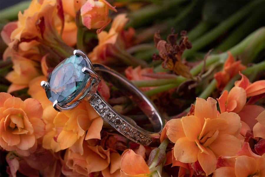 انگشتر توپاز بُراق