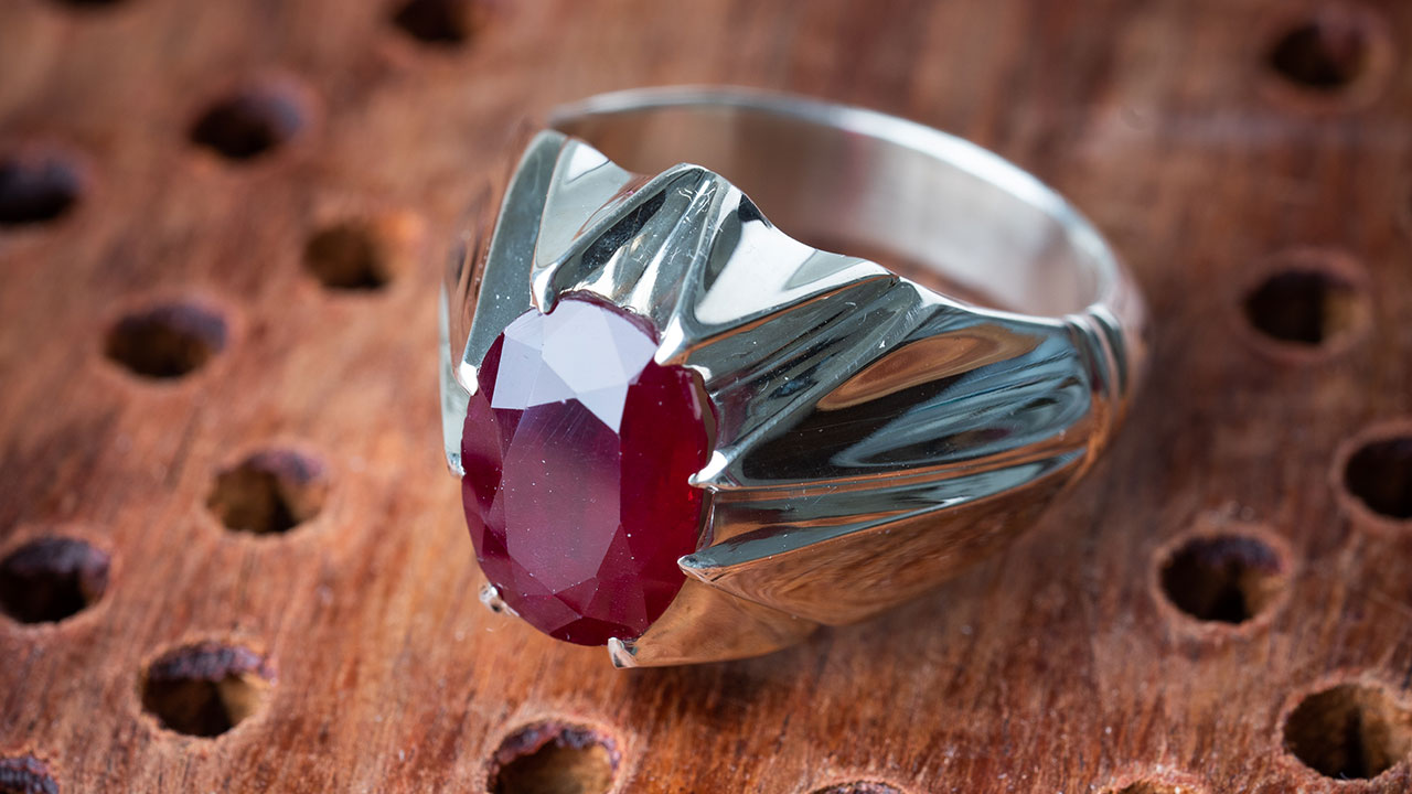 راهنمای خرید انگشتر یاقوت