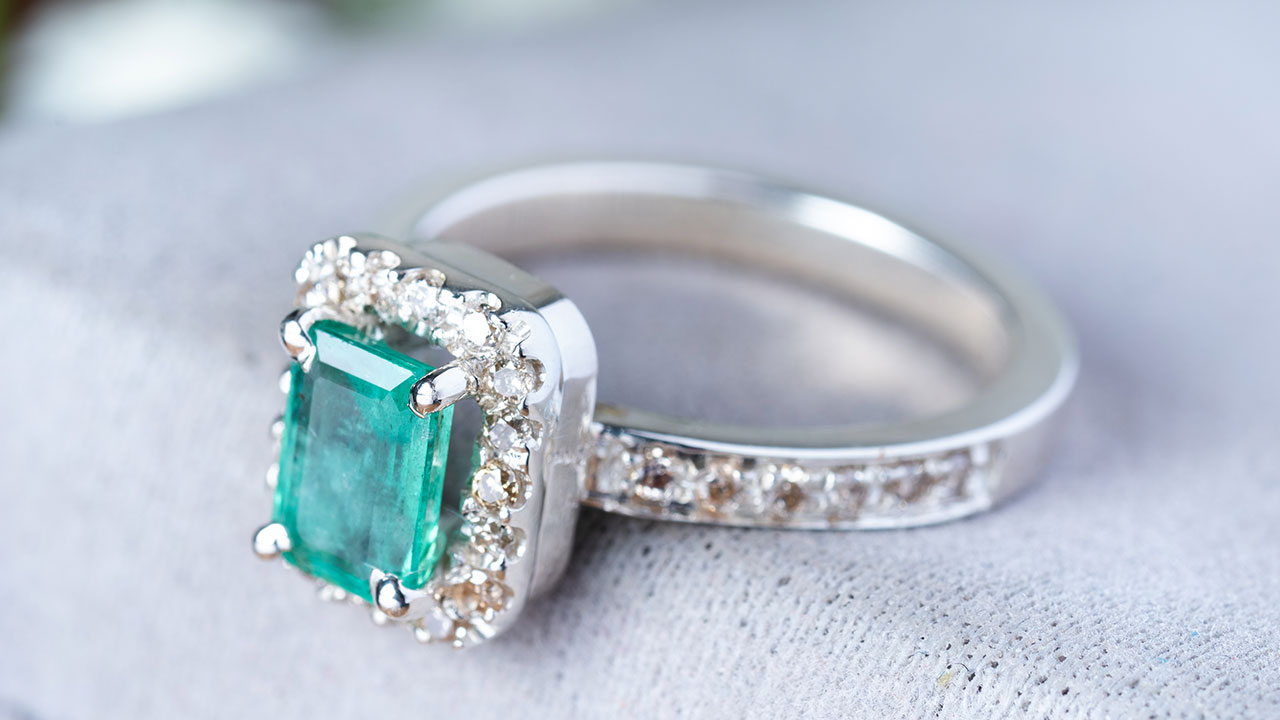 سنگ ماه تولد اردیبهشت