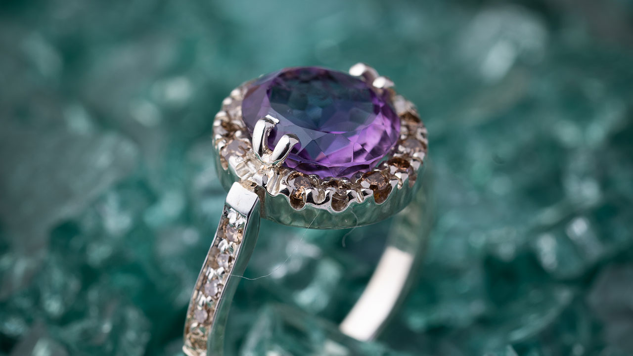 سنگ ماه تولد بهمن