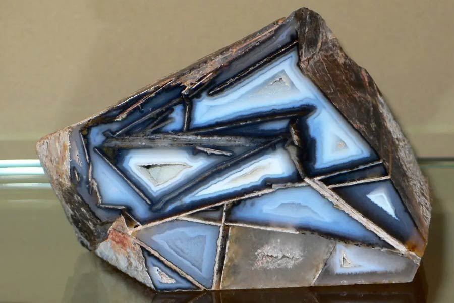 عقیق چندوجهی از پاریابا، برزیل