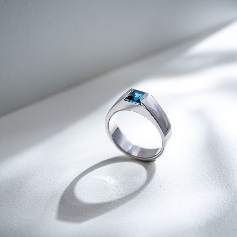 خاتم توباز رايكا