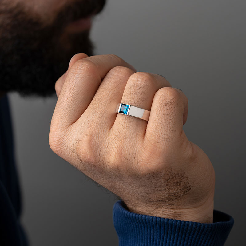 خاتم توباز رايكا